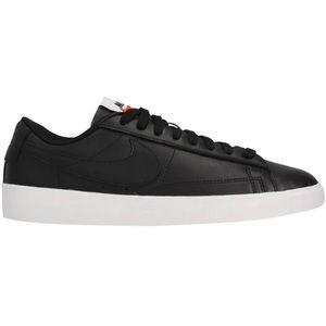 NIB Nike Blazer Low LE